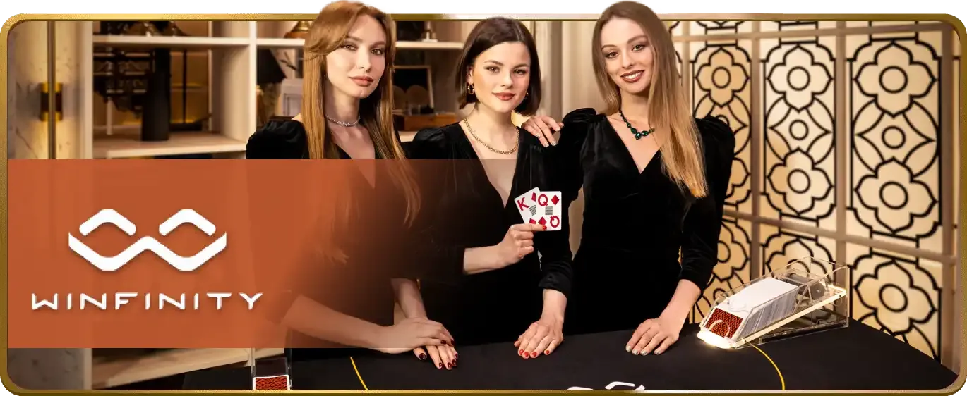 Bàn Poker với chip cược